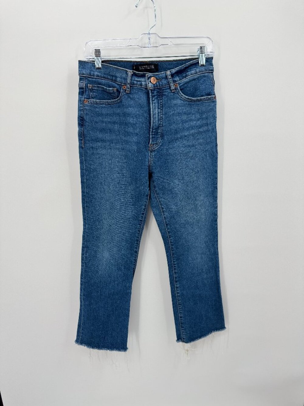 Express Straight Super High Rise Raw Hem Jeans Size 6 Medium Wash Ankle Crop